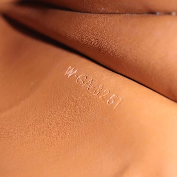 CELINE Triomphe Shoulder Pouch PVC White Auth 101049M - Picture 13 of 16